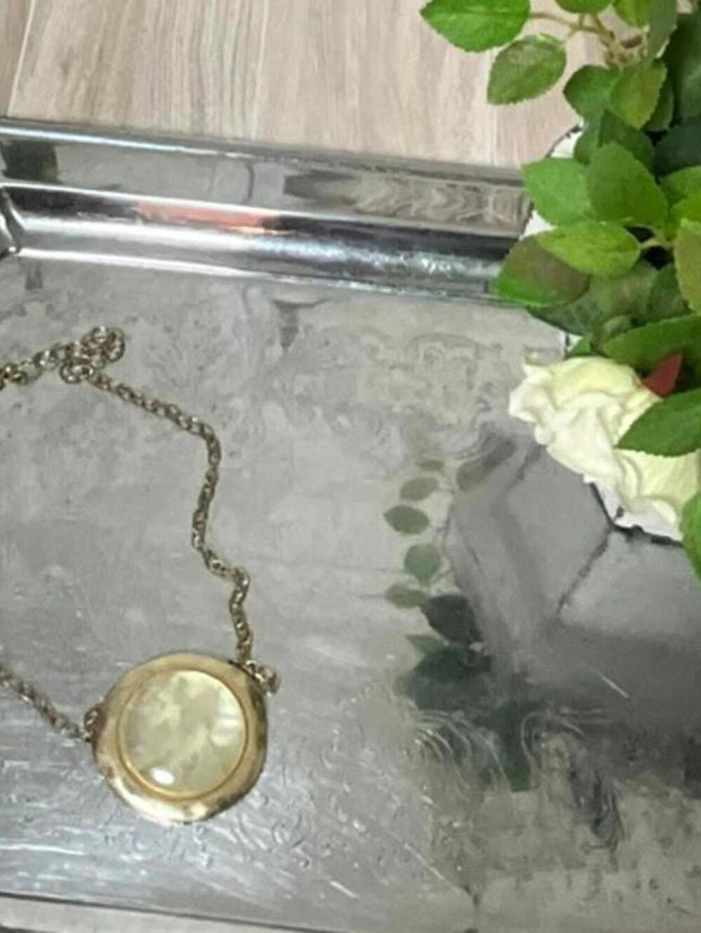 Vintage Gold Tone Pendant Necklace Lucite Cabochon Statement  Retro Jewelry
